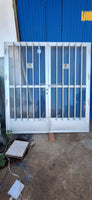 Puerta de aluminio doble