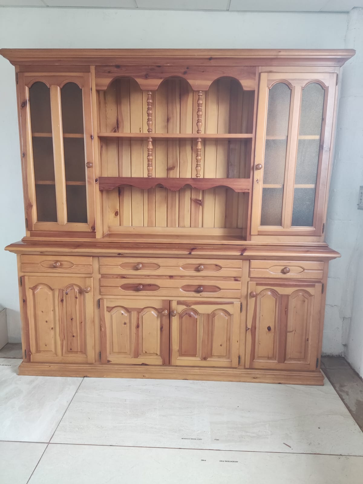 Mueble de madera