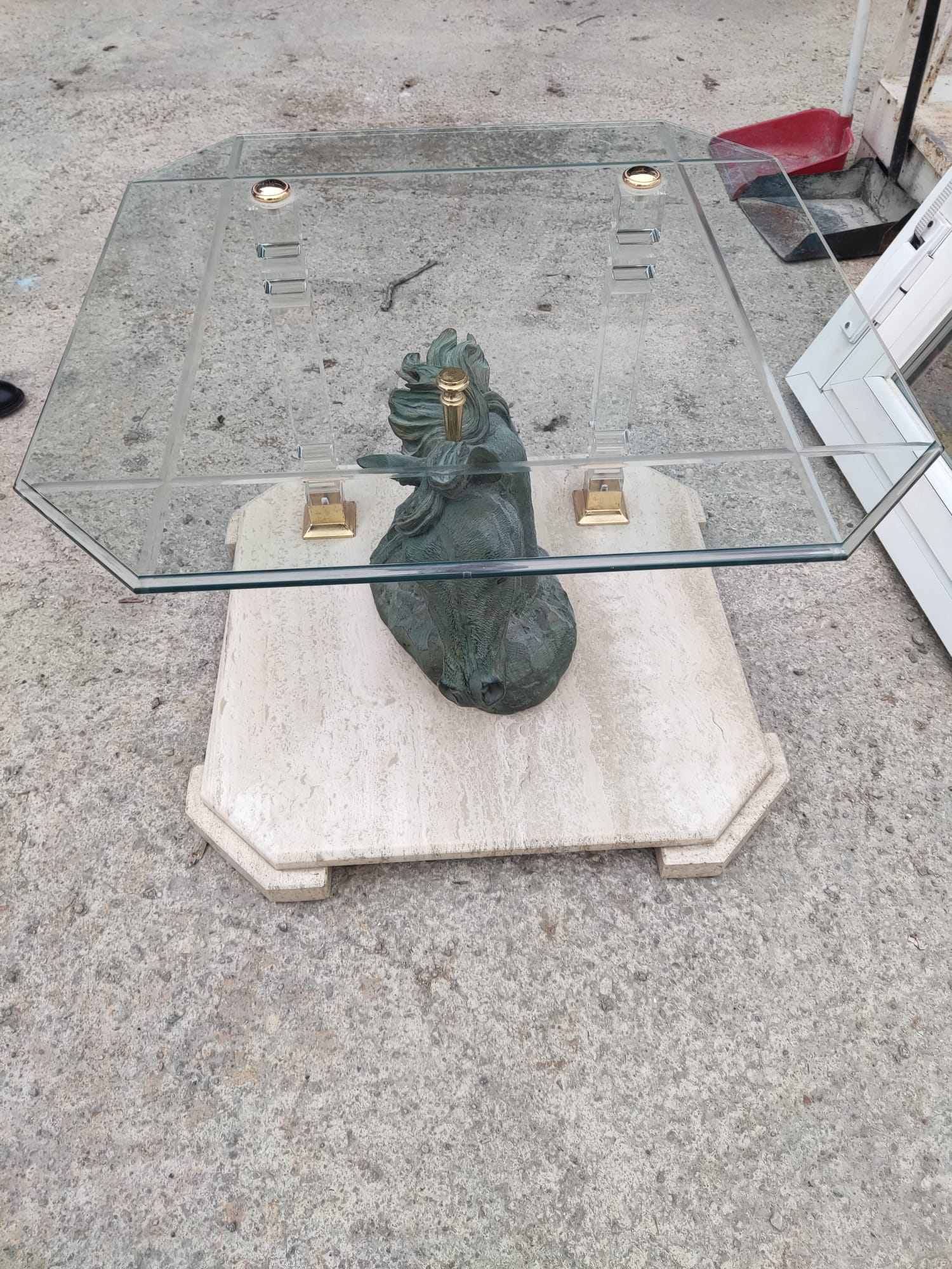 Mesita de cristal